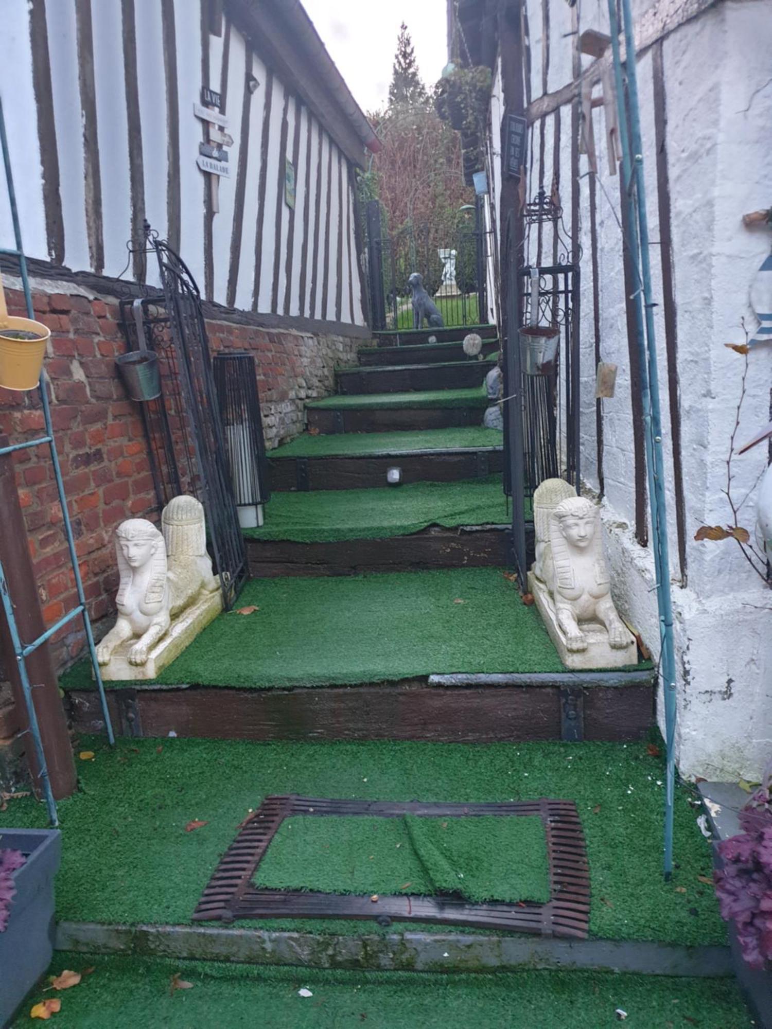 Hotel Le Mouton Gras Aumale Zewnętrze zdjęcie