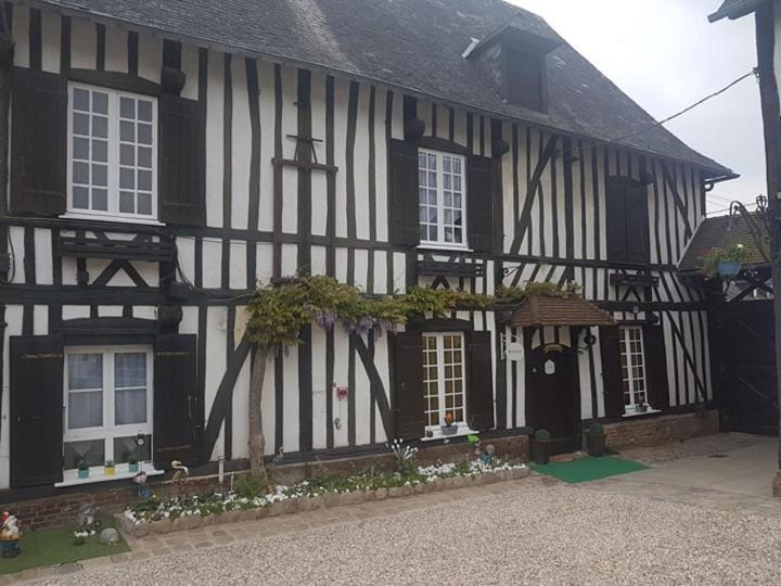 Hotel Le Mouton Gras Aumale Zewnętrze zdjęcie